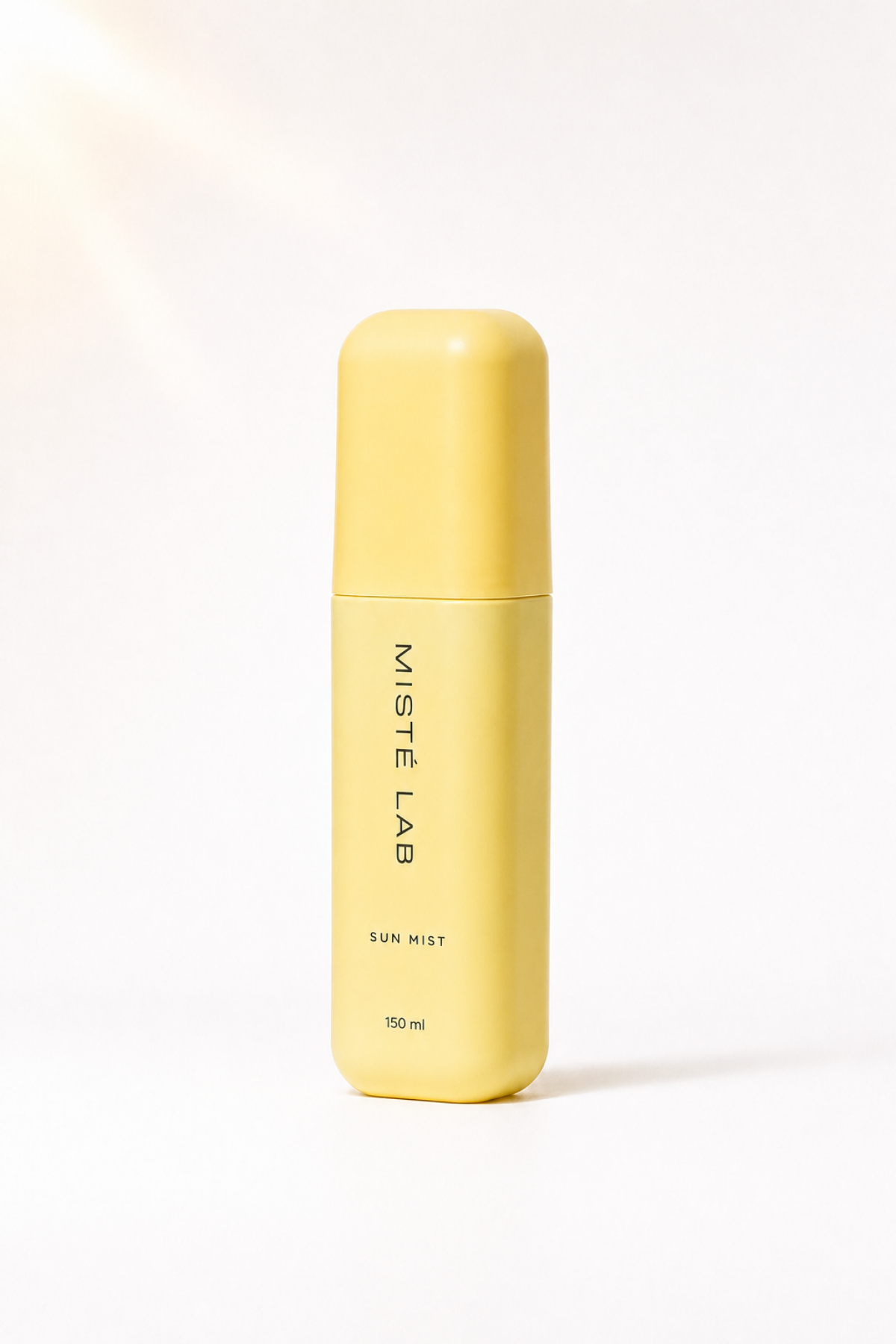 Misté Lab Sun Mist – SPF 50 Yüz ve Vücut Güneş Koruyucu Sprey – 45 derece açılı ürün görseli